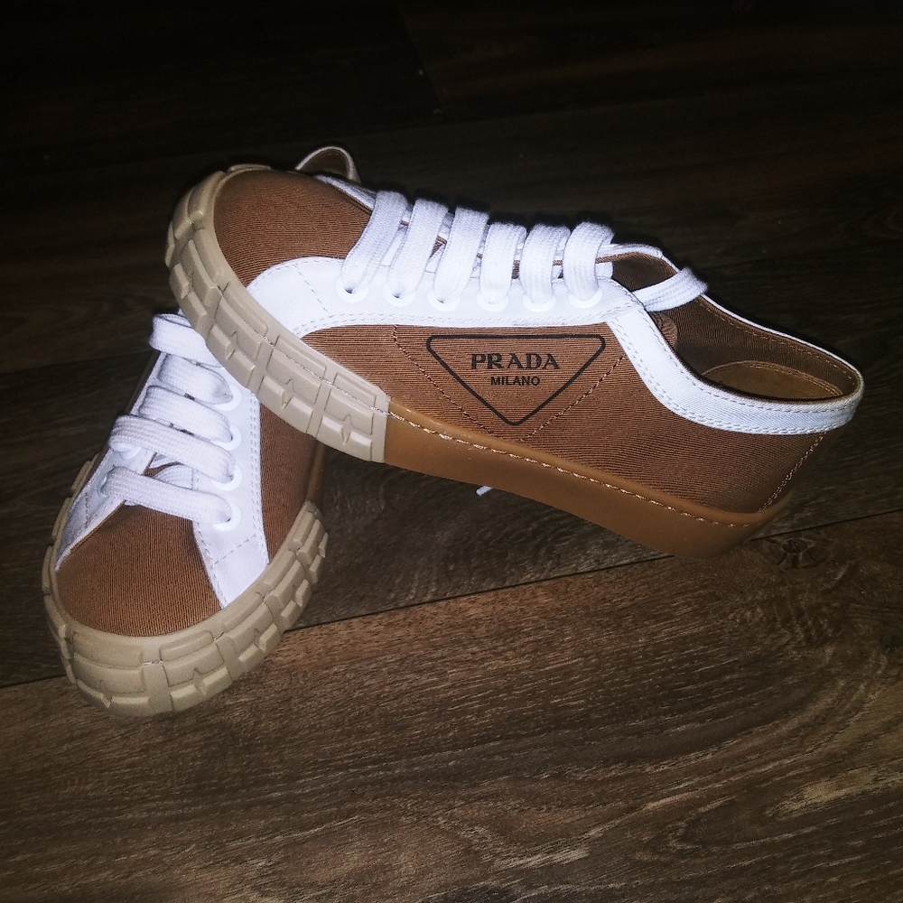 Shoes - Picture 2 of 5